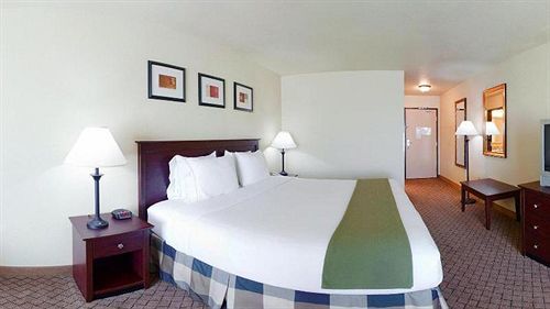 Express & By Ihg Hotel