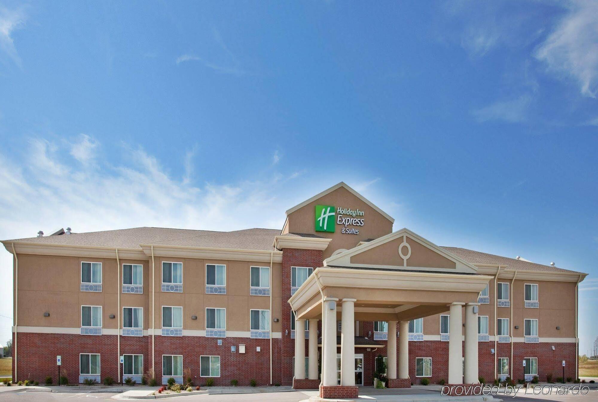 Express & By Ihg Hotel El Dorado